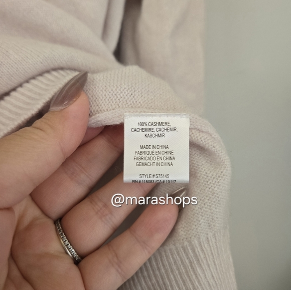 Minnie Rose V-neck Elbow Heart Cashmere Sweater - Picture 5 of 5